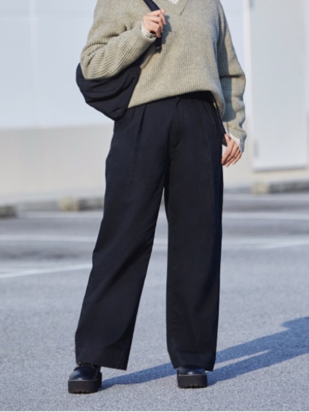 Uniqlo U Belted Pleated Wide Pants Women